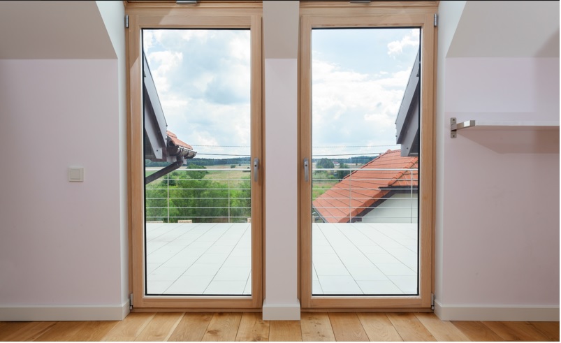 Balkontür aus Kunststoff in der Wohnung