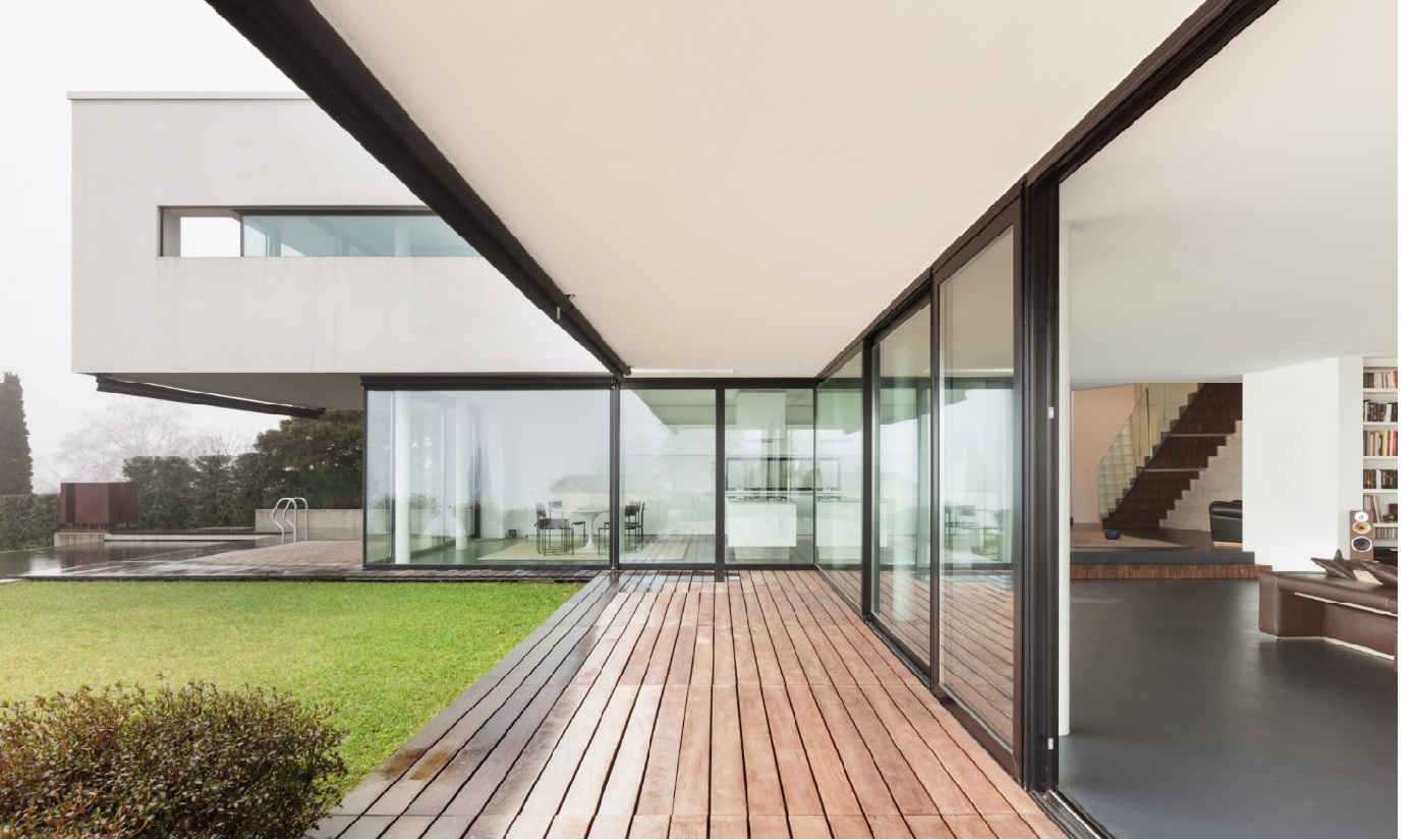 Aluminium Terrassentür im Haus